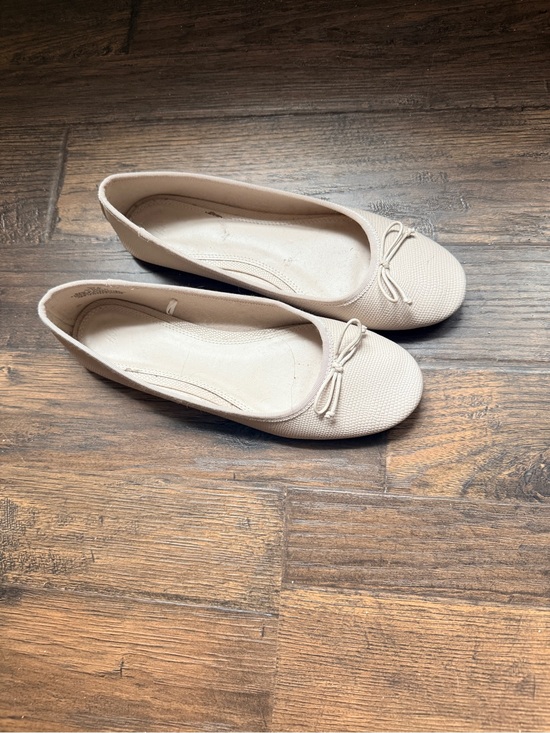 H&M Shoes - H&M Beige Women’s Ballet Flats